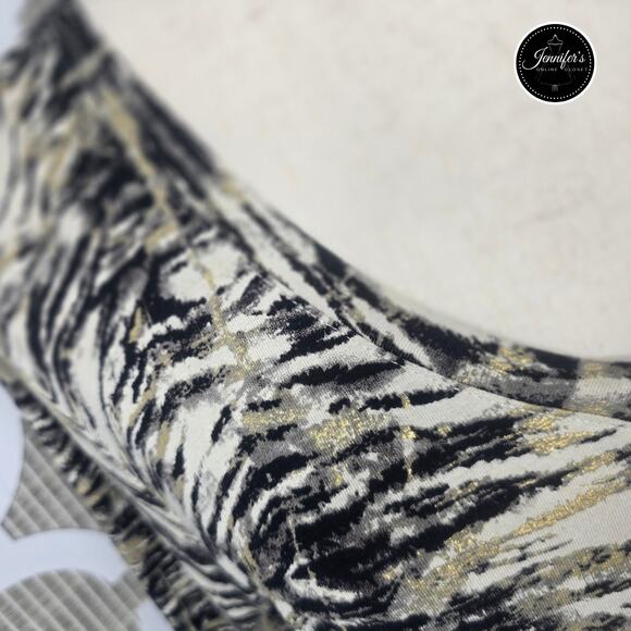 Chico's Rayon Zebra Print Metallic Gold Accent V Neck Long Sleeve Top Size 1=M/8 - Picture 4 of 10